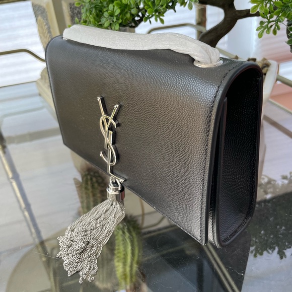 ⭐️SOLD⭐️Saint Laurent Black Kate Silver Hwr Bag with a tassel - Picture 2 of 7